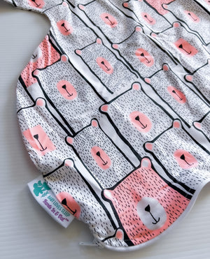 HANDS IN & OUT EXTRA-WIDE SACK (Fits Hip Harness) - Pinky Bears (All Year Round | Organic)