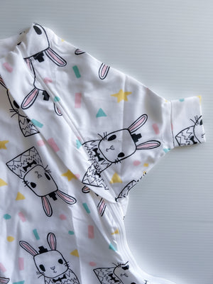 HANDS IN & OUT EXTRA-WIDE SACK (Fits Hip Harness) - Some Bunny Loves You (All Year Round | Organic)