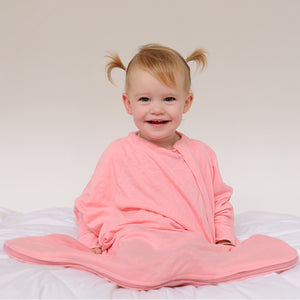 Sleepy Hugs, sleeping baby, swaddle transition, baby loves sleep, startle reflex, baby sleeping bag, baby blanket, baby swaddle