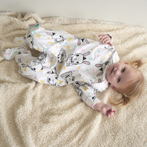 Sleepy toddler onesie suit for active toddlers that are not yet ready to sleep with blankets