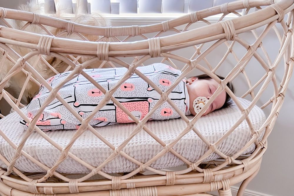 How long should I swaddle my baby for? BABY LOVES SLEEP co