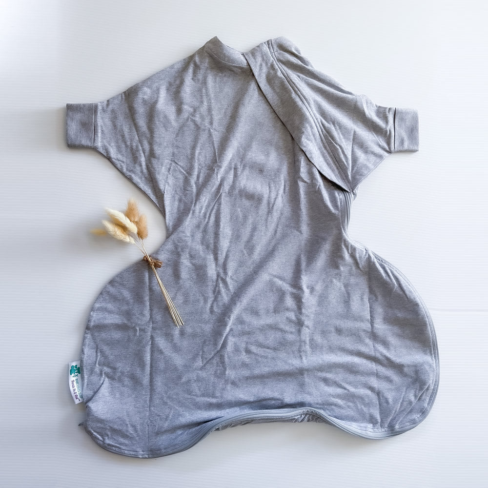 Baby sleep sack for hip dysplasia