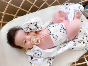 Baby sleep sack for transitioning from swaddling to free arms